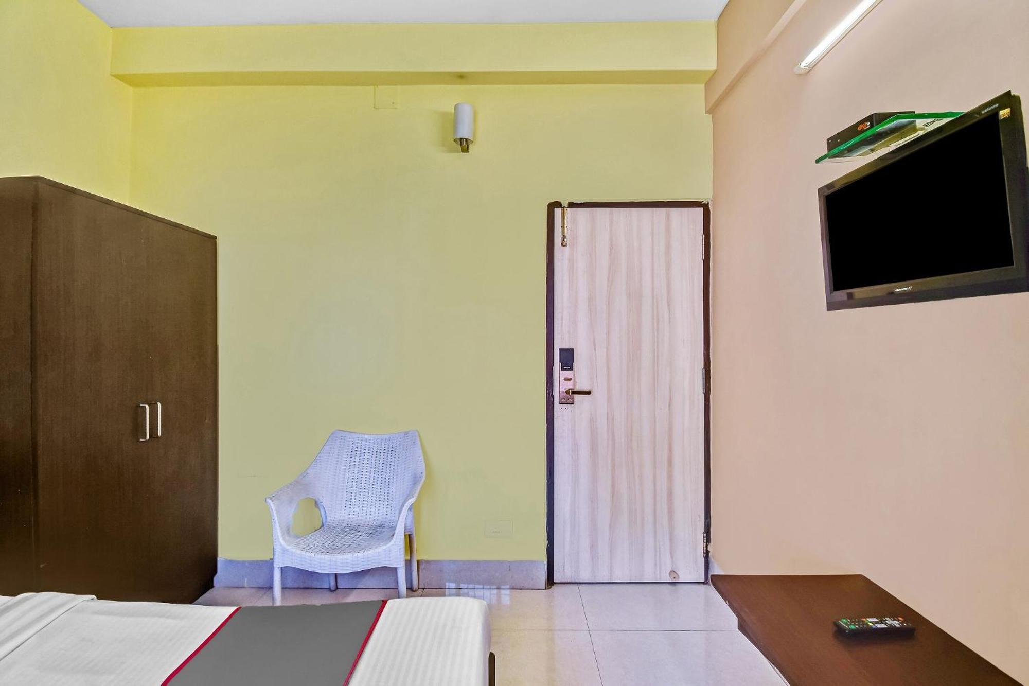 Capital O Kabita Guest House Near Acropolis Mall Kalküta Dış mekan fotoğraf