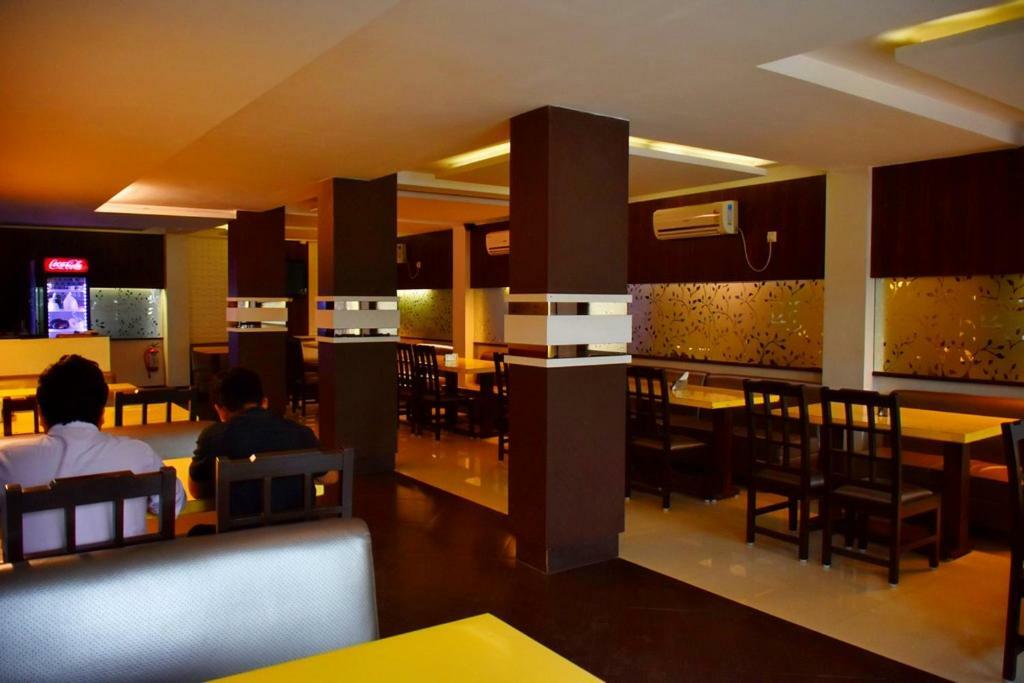 Capital O Kabita Guest House Near Acropolis Mall Kalküta Dış mekan fotoğraf