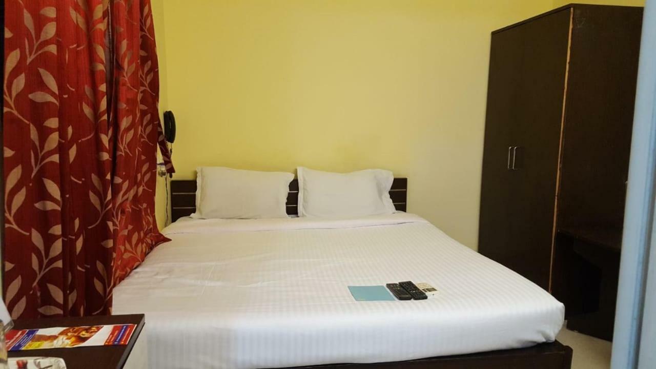 Capital O Kabita Guest House Near Acropolis Mall Kalküta Dış mekan fotoğraf